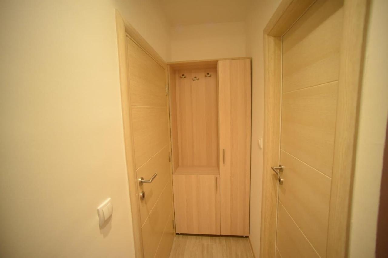Uzicki-Konaci Apartment อูชิเซ ภายนอก รูปภาพ