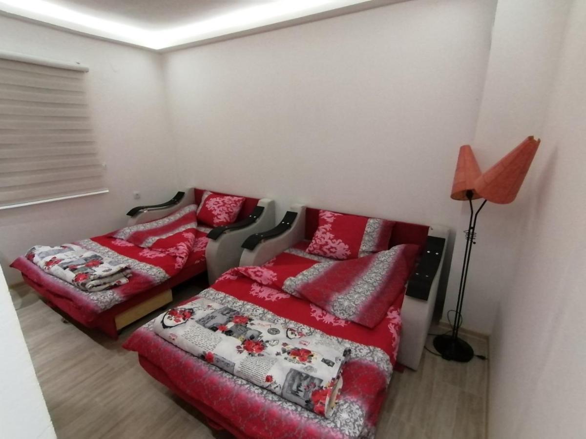 Uzicki-Konaci Apartment อูชิเซ ภายนอก รูปภาพ