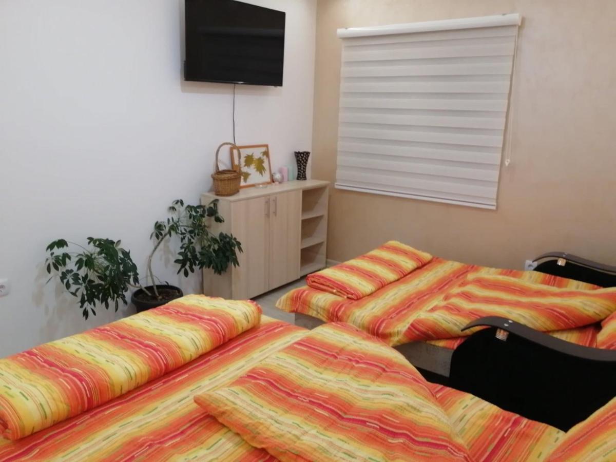Uzicki-Konaci Apartment อูชิเซ ภายนอก รูปภาพ
