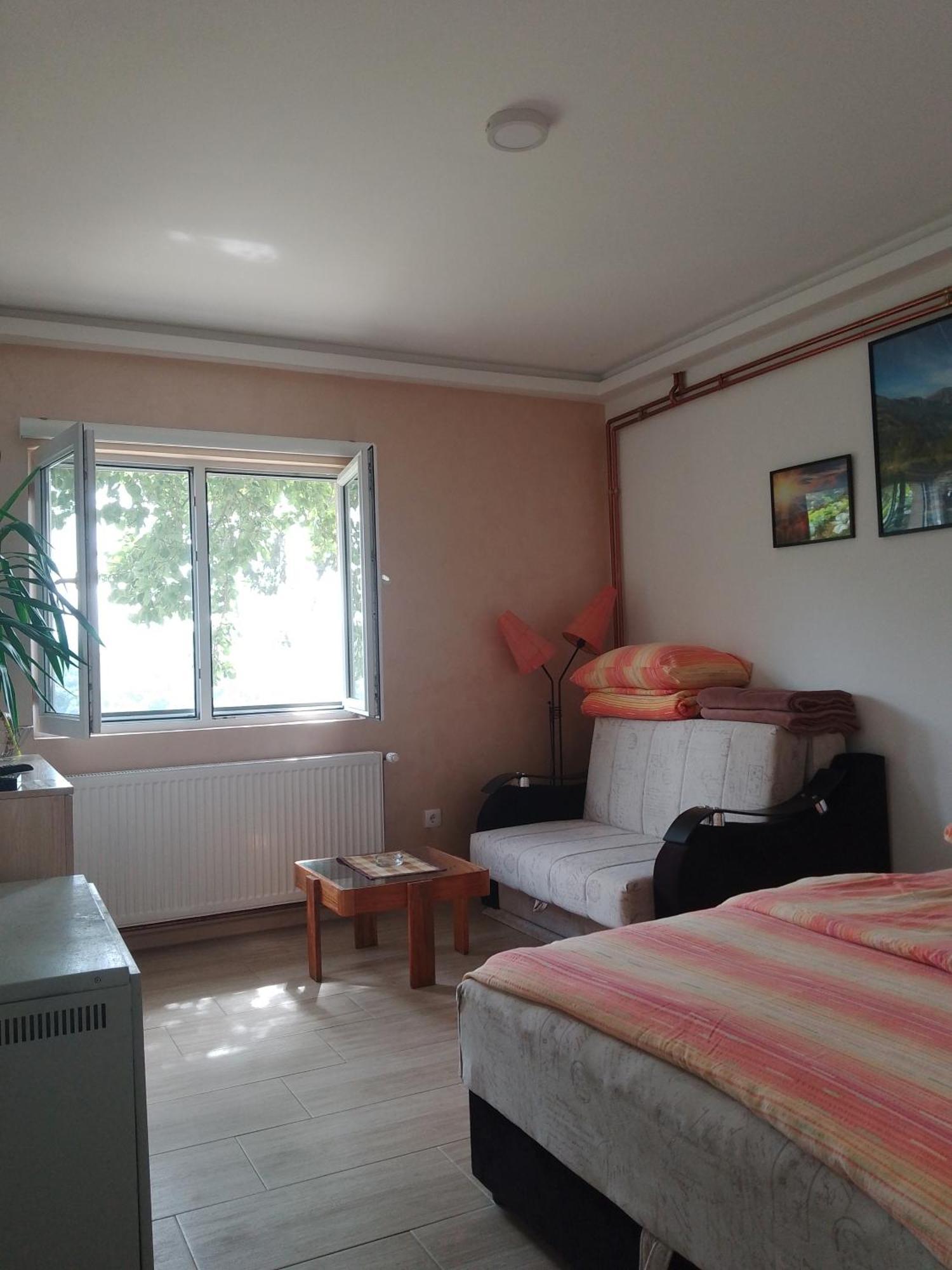 Uzicki-Konaci Apartment อูชิเซ ภายนอก รูปภาพ